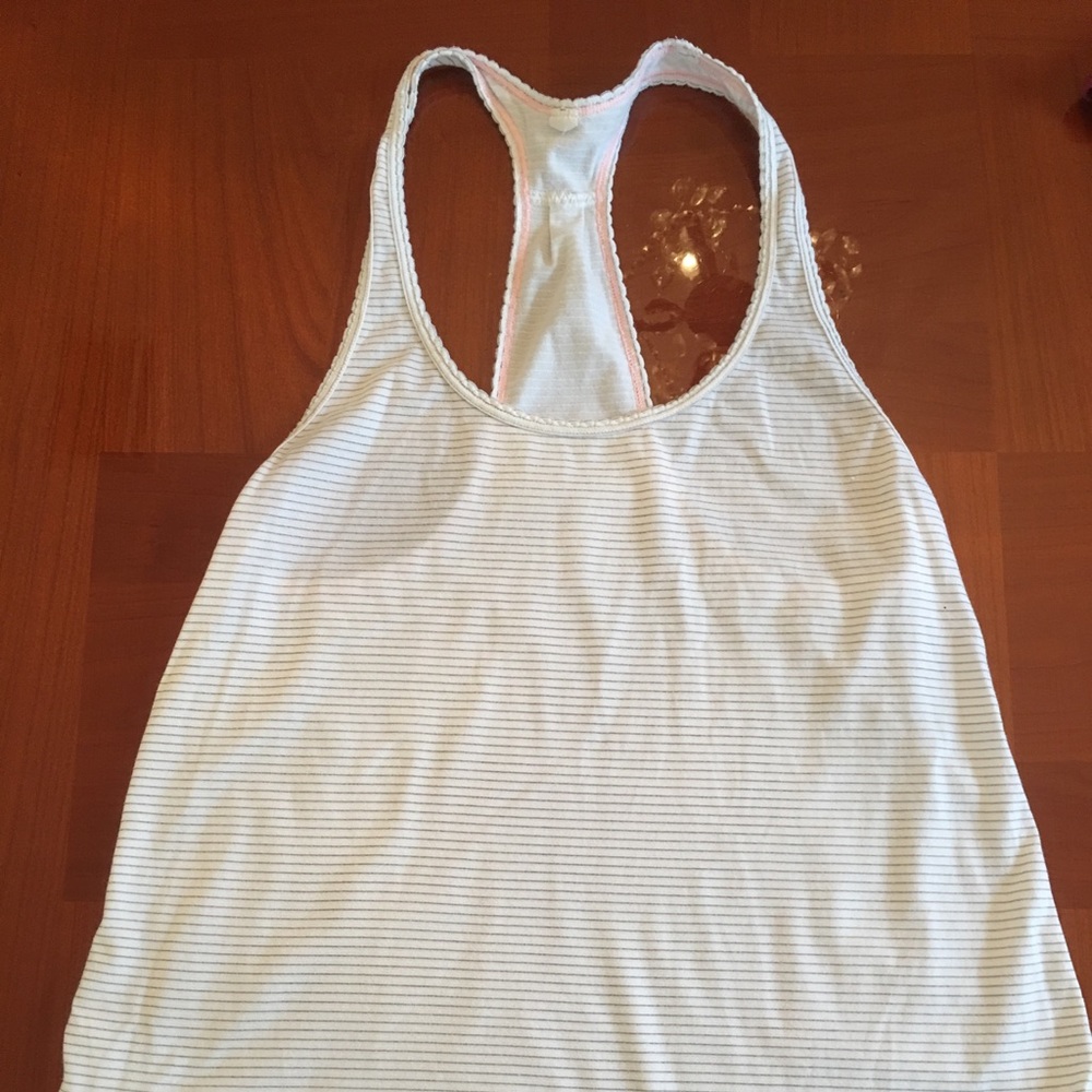 Lululemon tank white size 4